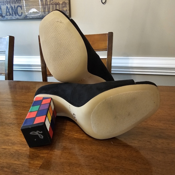 Katy Perry Blace Suede Peep Toe block heel pumps / shoes Size 6.5 NEW - Picture 3 of 7